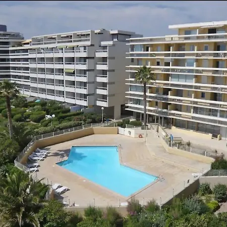 En Roussillon En Bord De Apartment *